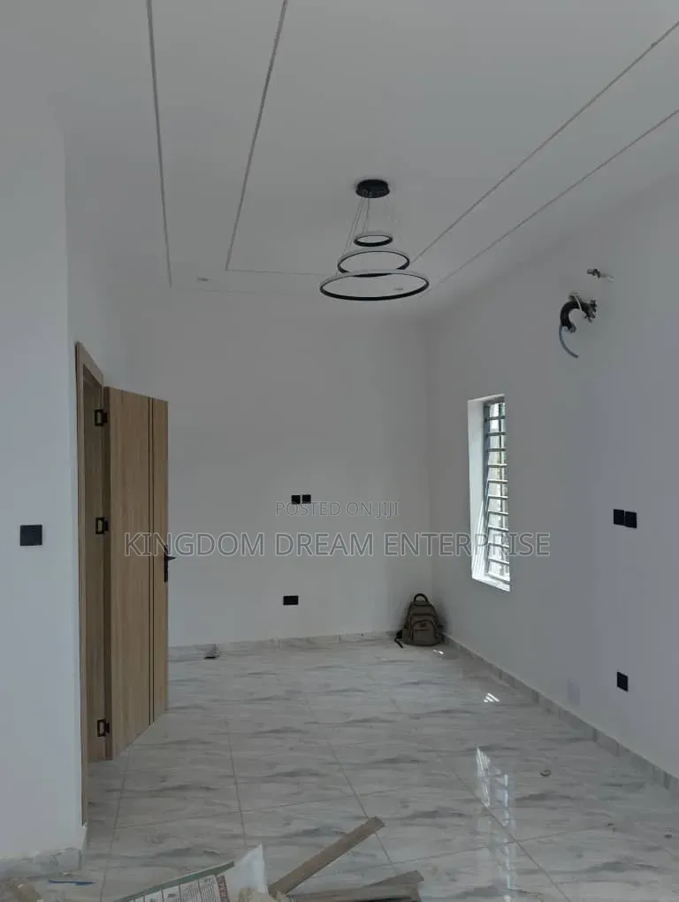 3bdrm Block of Flats in Ikeja Gra Lagos for rent in Ikeja GRA