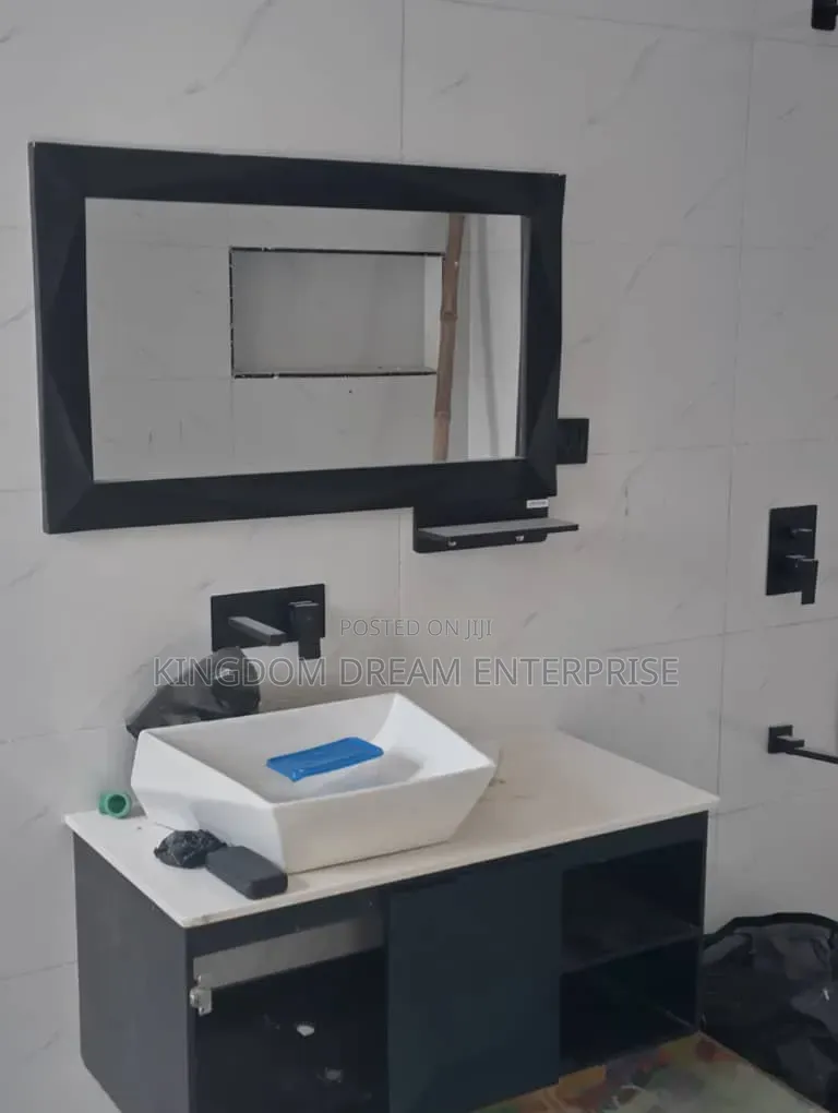 3bdrm Block of Flats in Ikeja Gra Lagos for rent in Ikeja GRA