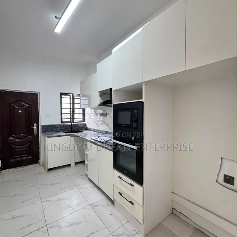 1bdrm Apartment in Idado Estate Lekki for sale in Idado