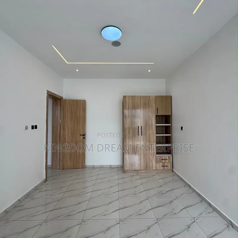 1bdrm Apartment in Idado Estate Lekki for sale in Idado