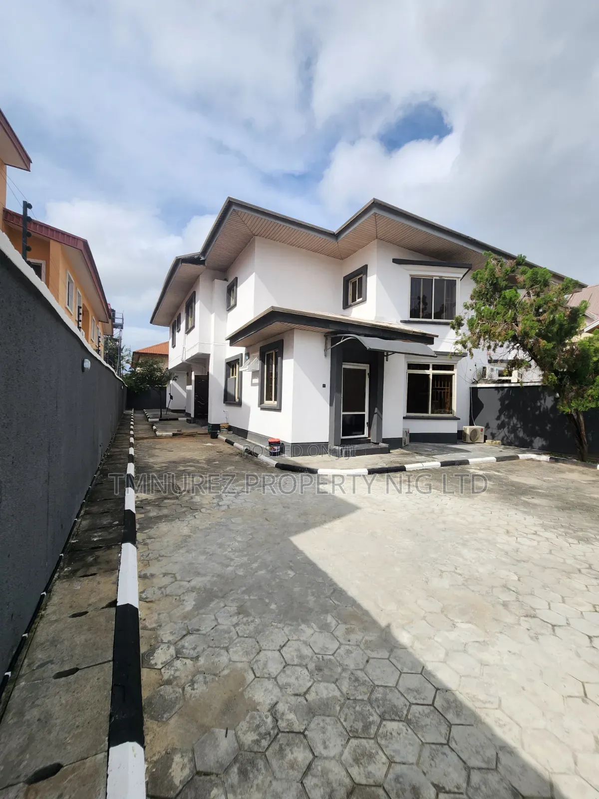 Mini Flat in Lekki Phase 1 for rent in Lekki Phase 1