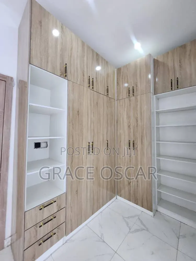 3bdrm Duplex in Ikota for rent in Ikota