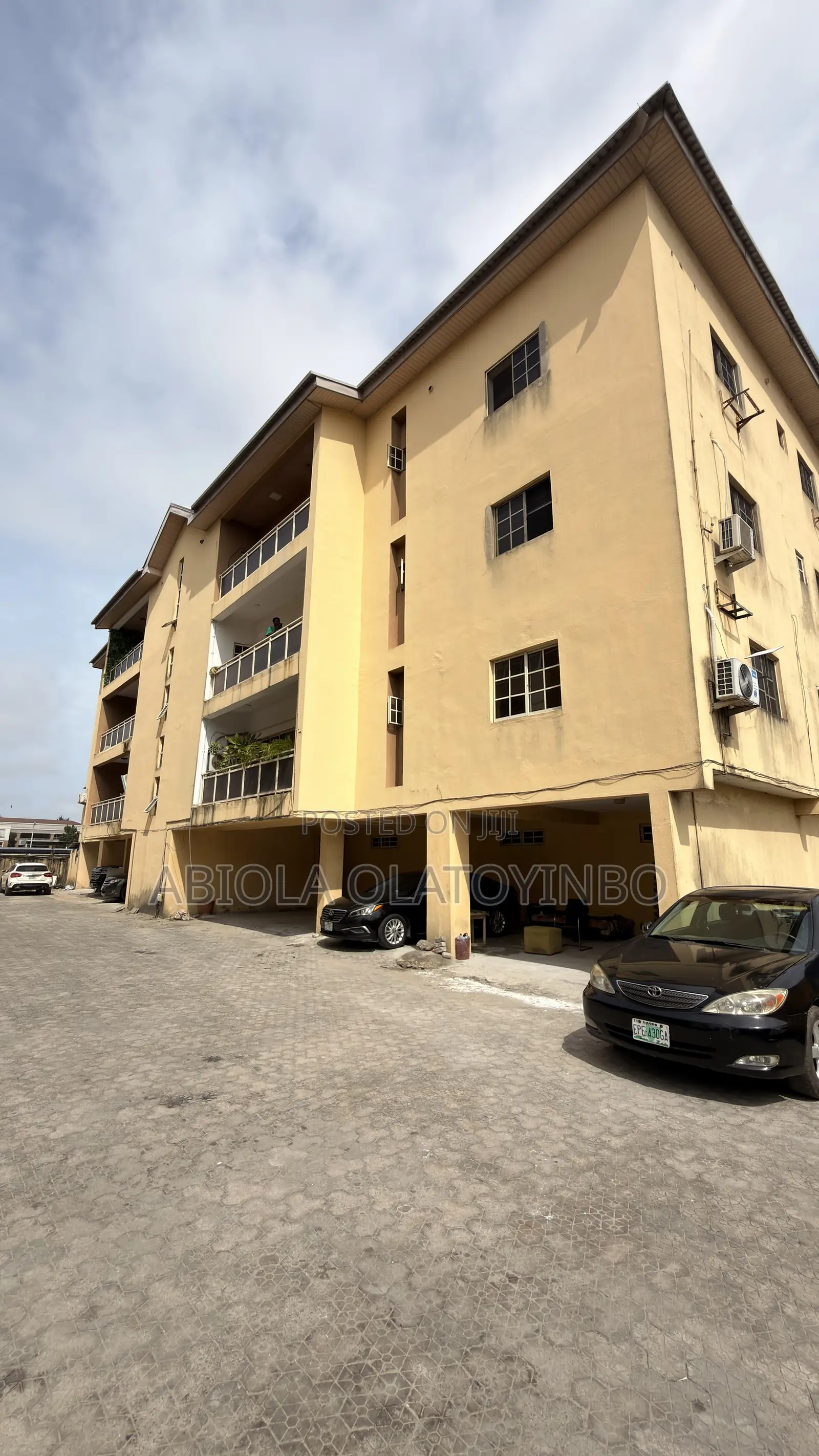 3bdrm Block of Flats in Ikate-Elegushi for rent in Ikate-Elegushi