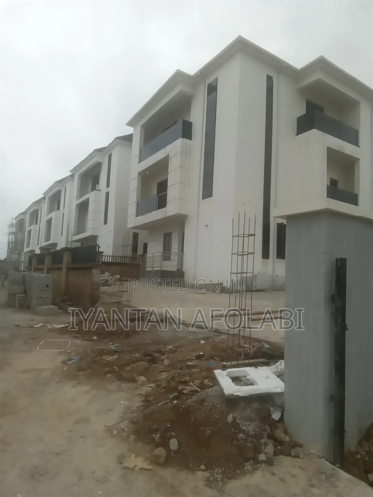 5bdrm Duplex in River Park Estate, FHA for sale in FHA
