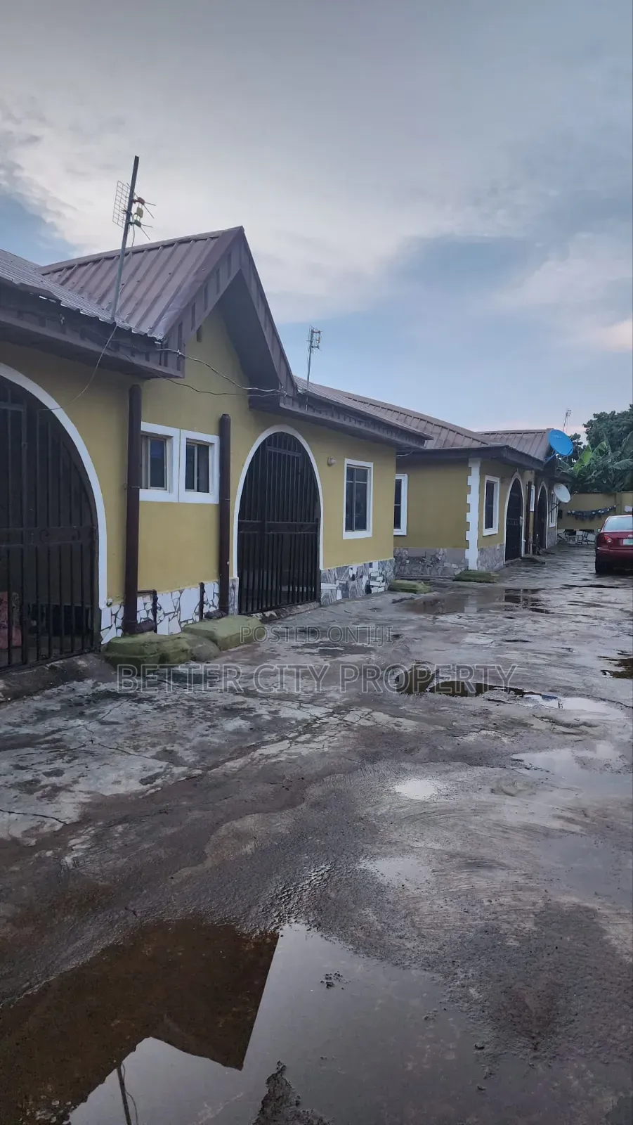 8bdrm Block of Flats in Ayobo Ipaja for sale in Ayobo