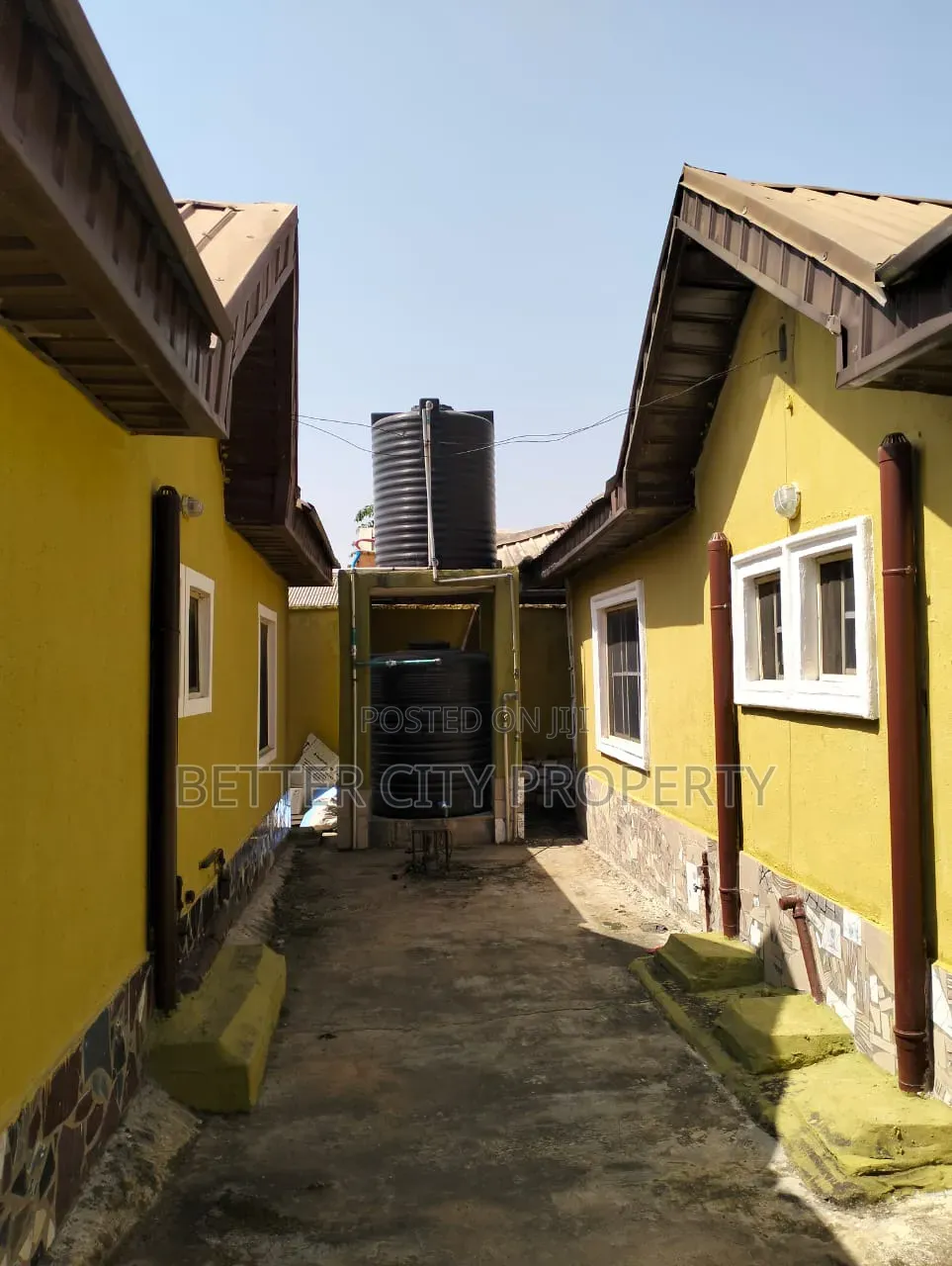 8bdrm Block of Flats in Ayobo Ipaja for sale in Ayobo