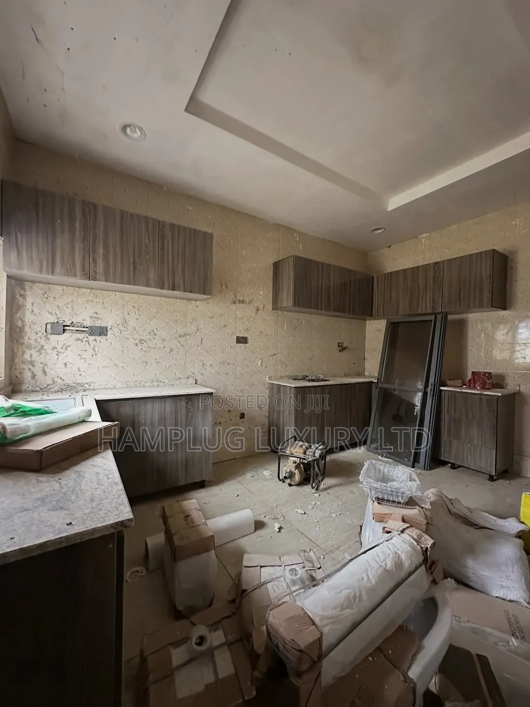 4bdrm Townhouse/Terrace in Apo for sale in Apo Resettlement