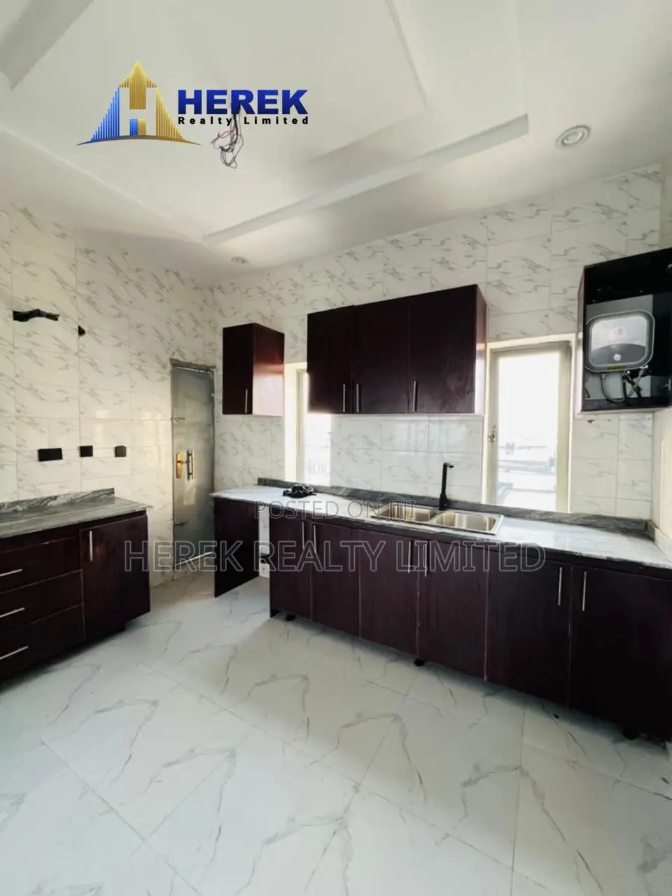 2bdrm Apartment in Ajah for sale in Ado / Ajah