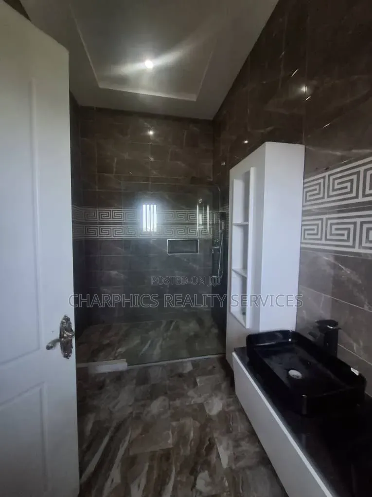 Mini Flat in Adeola Odeku for rent in Adeola Odeku