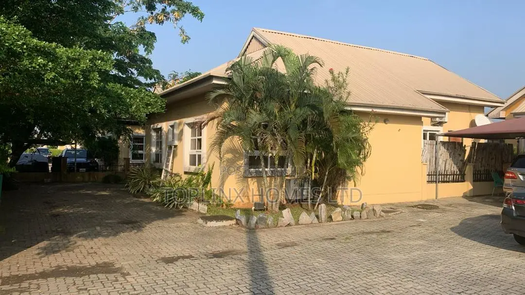 4bdrm Bungalow in Nothern Foreshore, Chevron for sale in Chevron