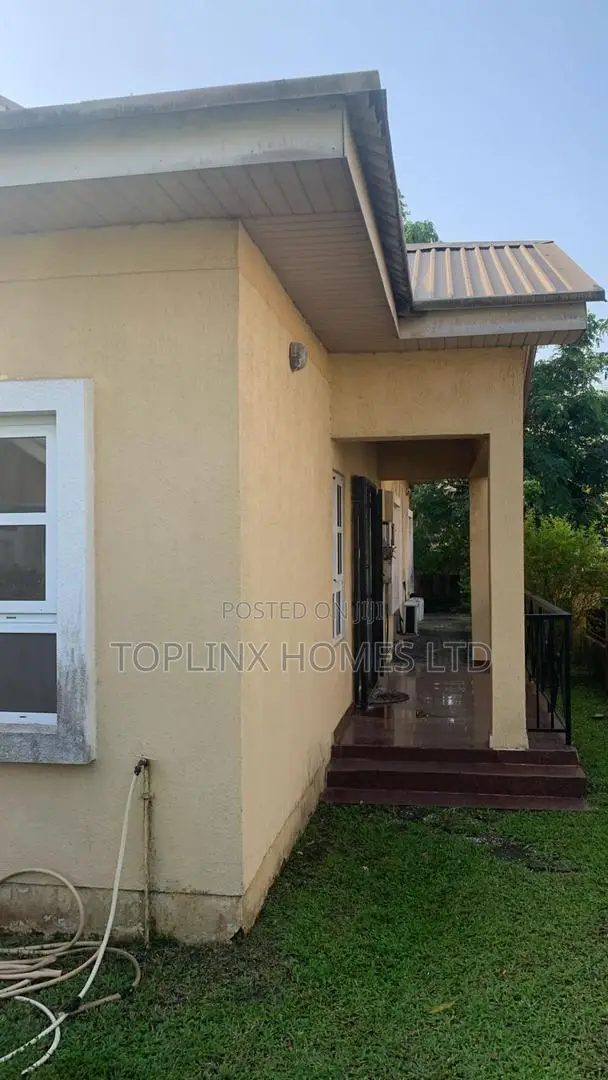 4bdrm Bungalow in Nothern Foreshore, Chevron for sale in Chevron