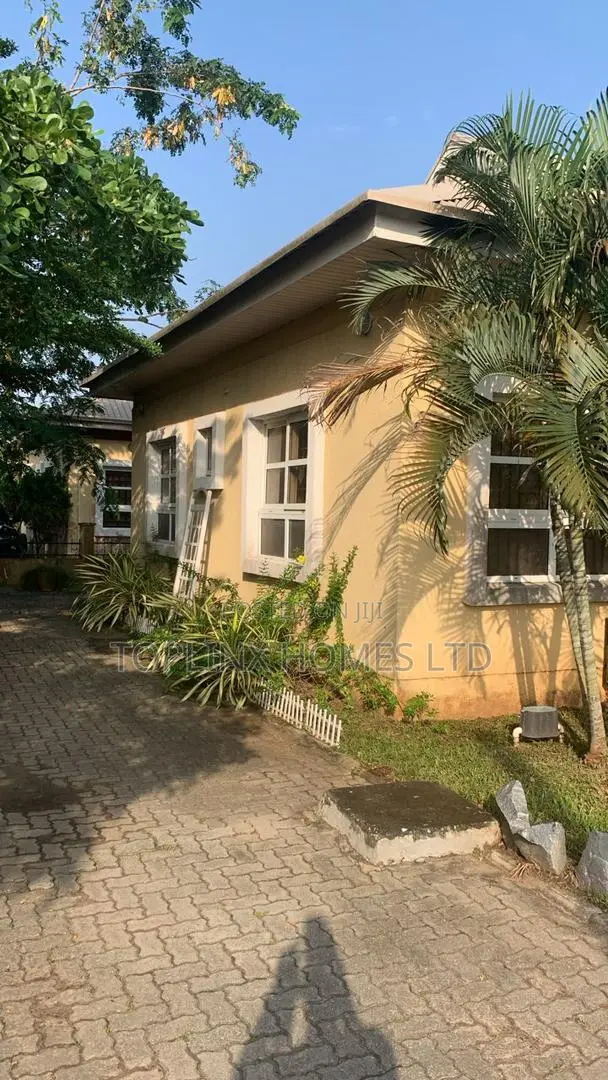 4bdrm Bungalow in Nothern Foreshore, Chevron for sale in Chevron