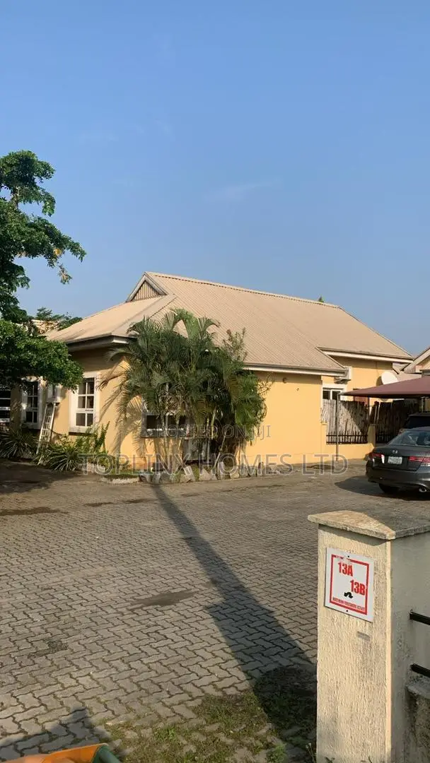 4bdrm Bungalow in Nothern Foreshore, Chevron for sale in Chevron