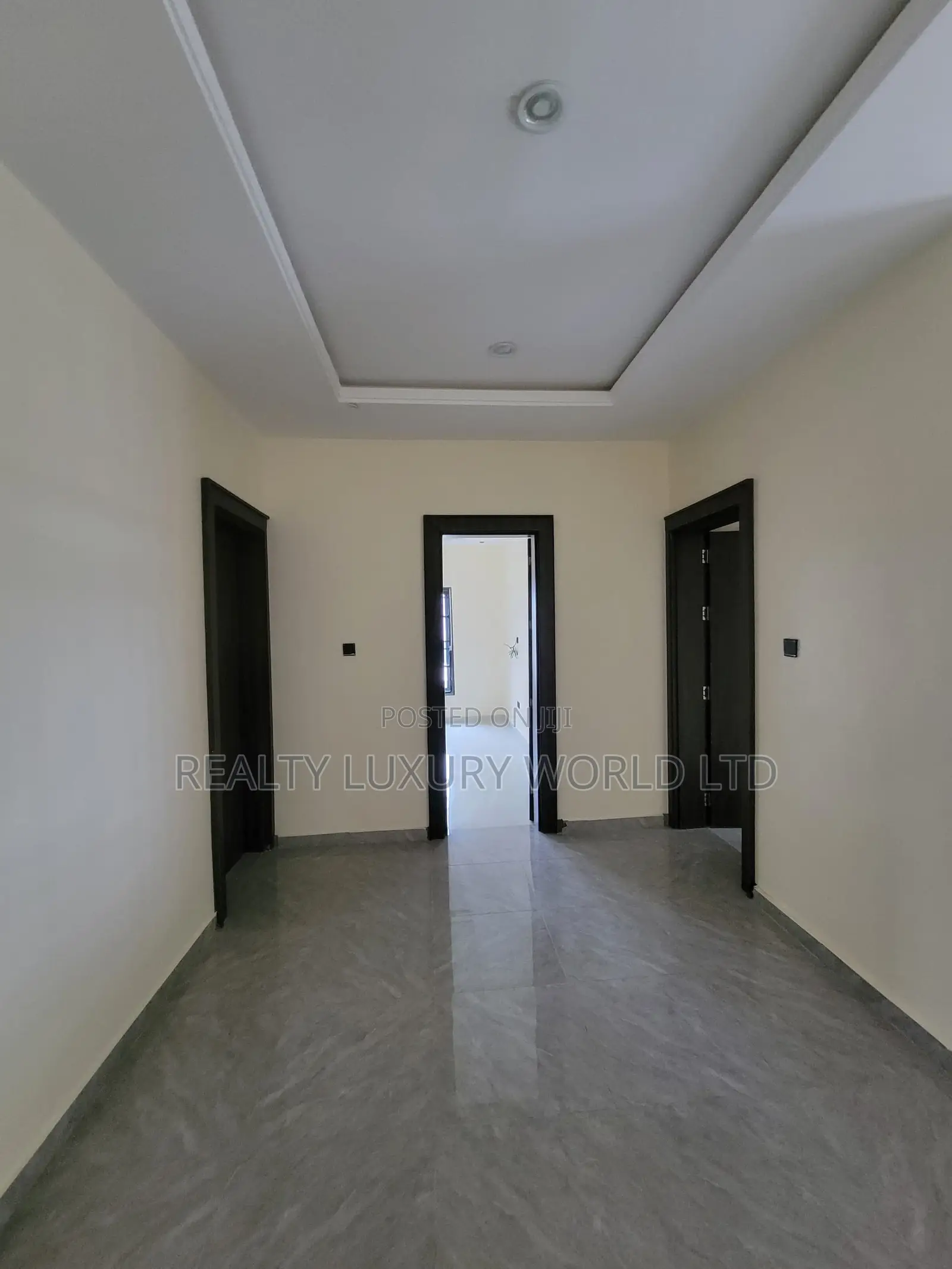 5bdrm Block of Flats in Sabon Lugbe for rent in Sabon Lugbe