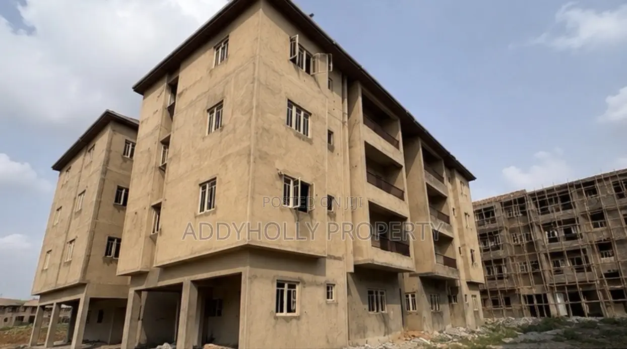 2bdrm Apartment in Okota for sale in Okota