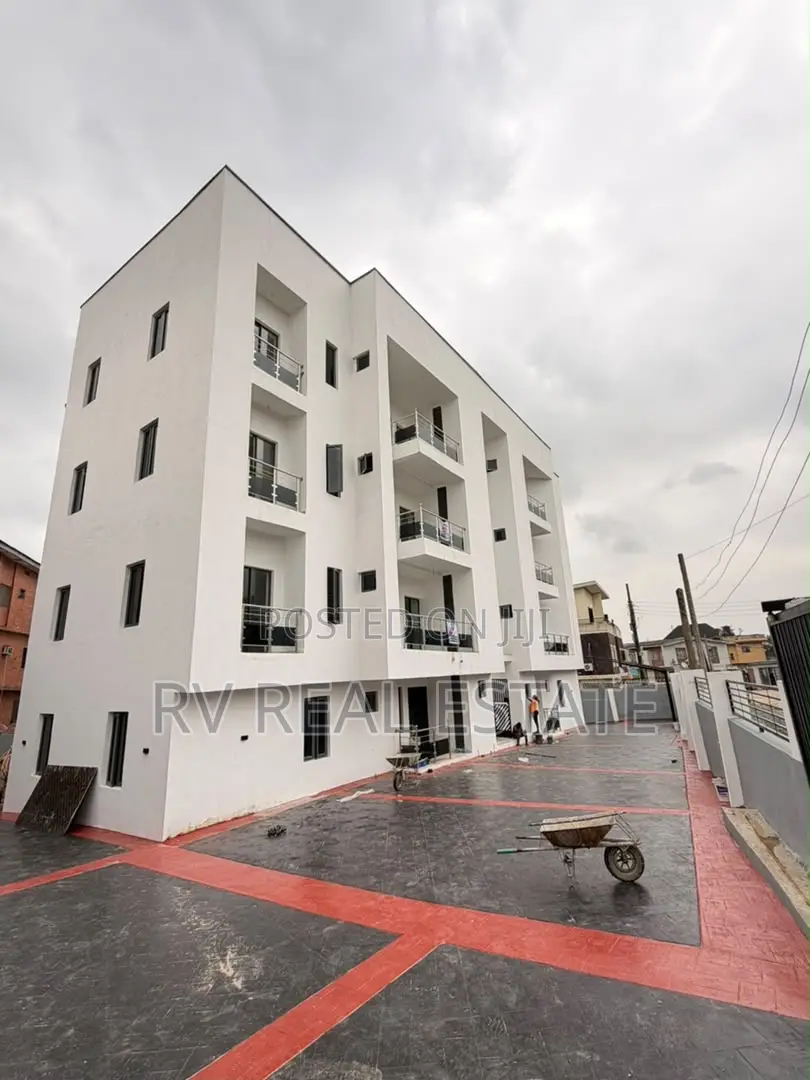 3bdrm Apartment in Gbagada for sale in Gbagada
