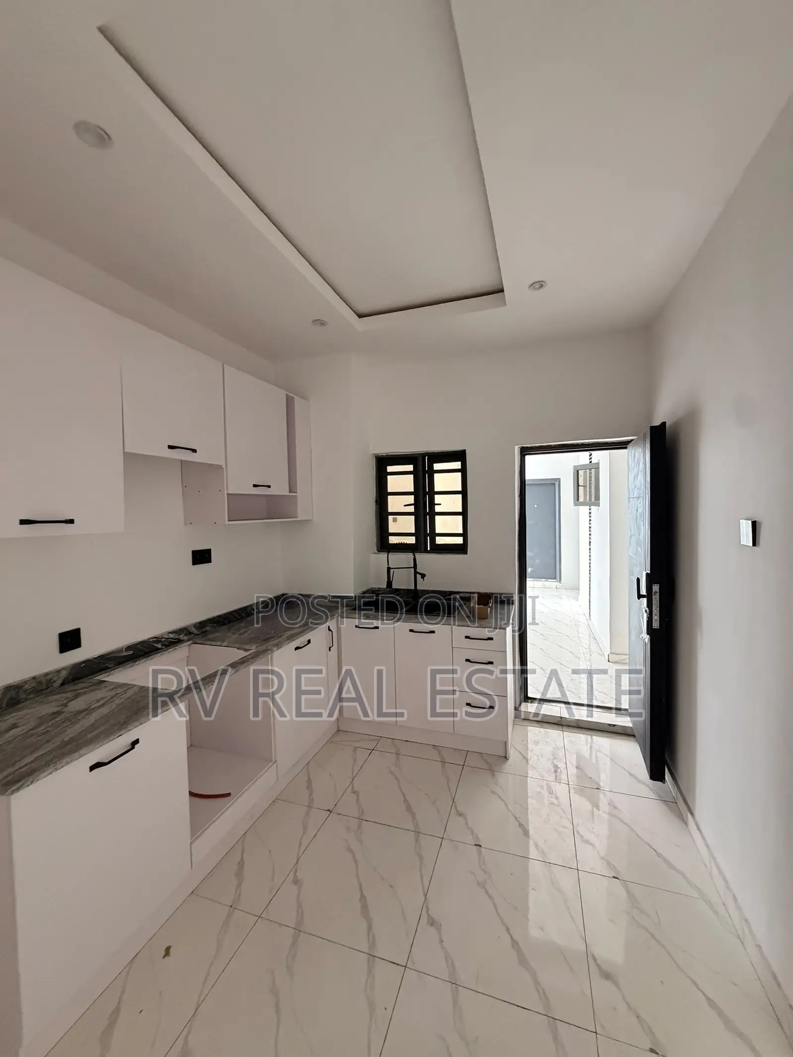 3bdrm Apartment in Gbagada for sale in Gbagada