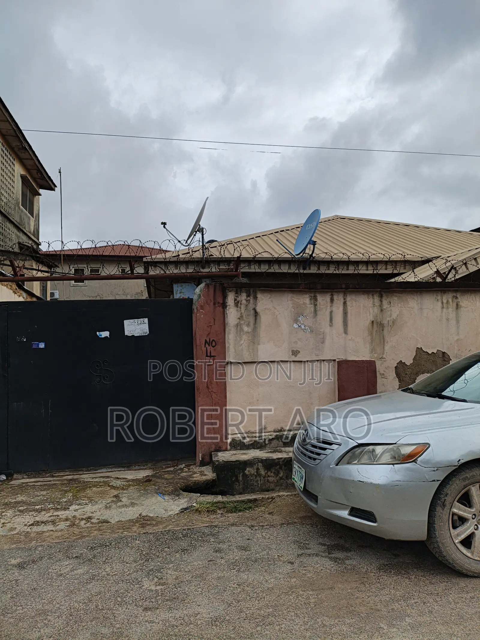 4bdrm Bungalow in Abule-Oja for sale in Abule-Oja