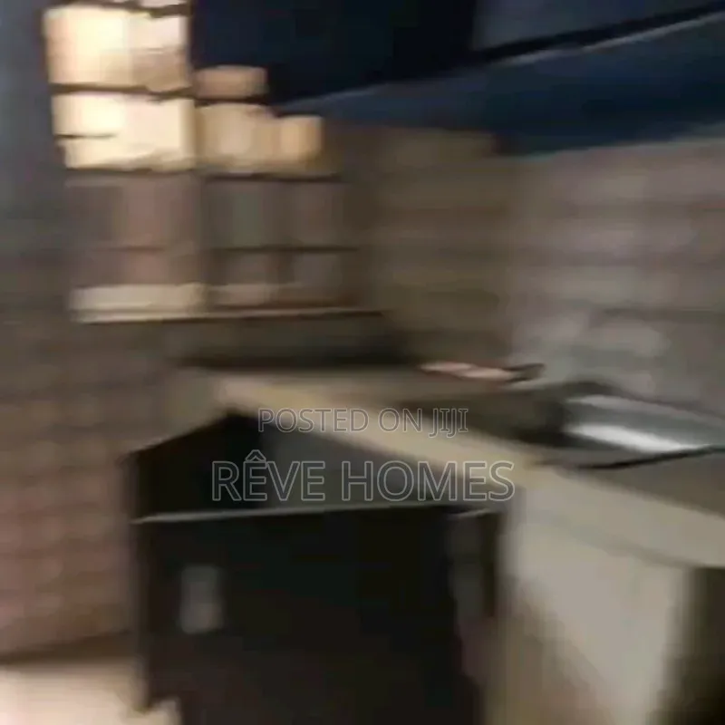 Mini Flat in Adekunle for rent in Adekunle