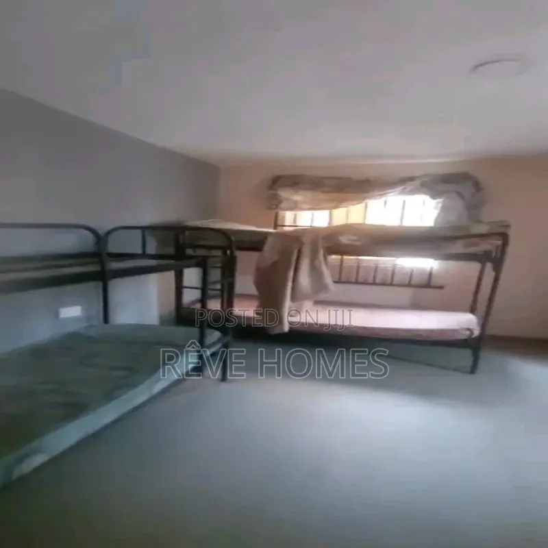 Studio Apartment in Adekunle for rent in Adekunle