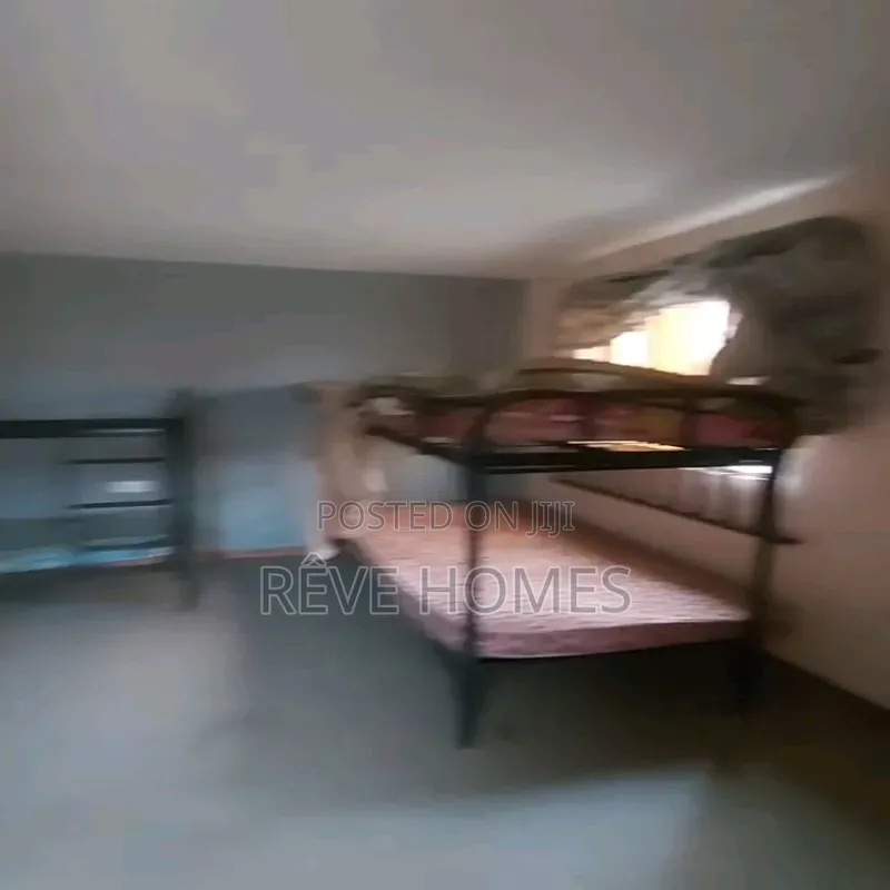 Studio Apartment in Adekunle for rent in Adekunle