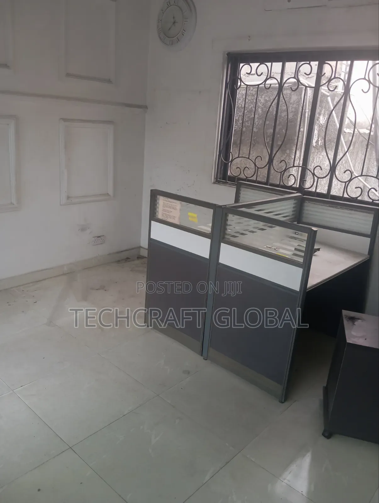 Shop to Let Facing the Express in Olokonla