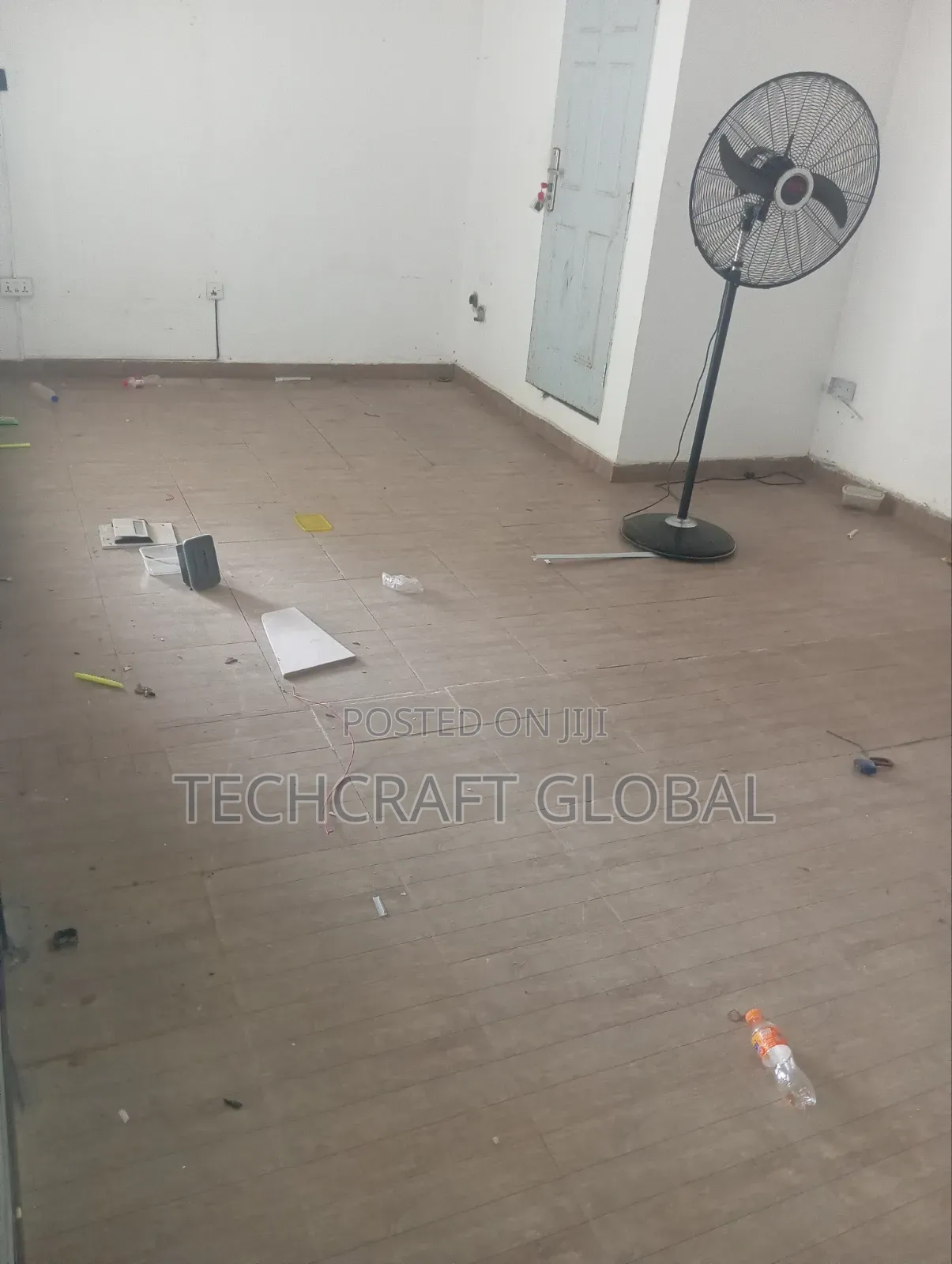 2 in 1 Spacious Shop to Let Directly Facing the Express in Olokonla