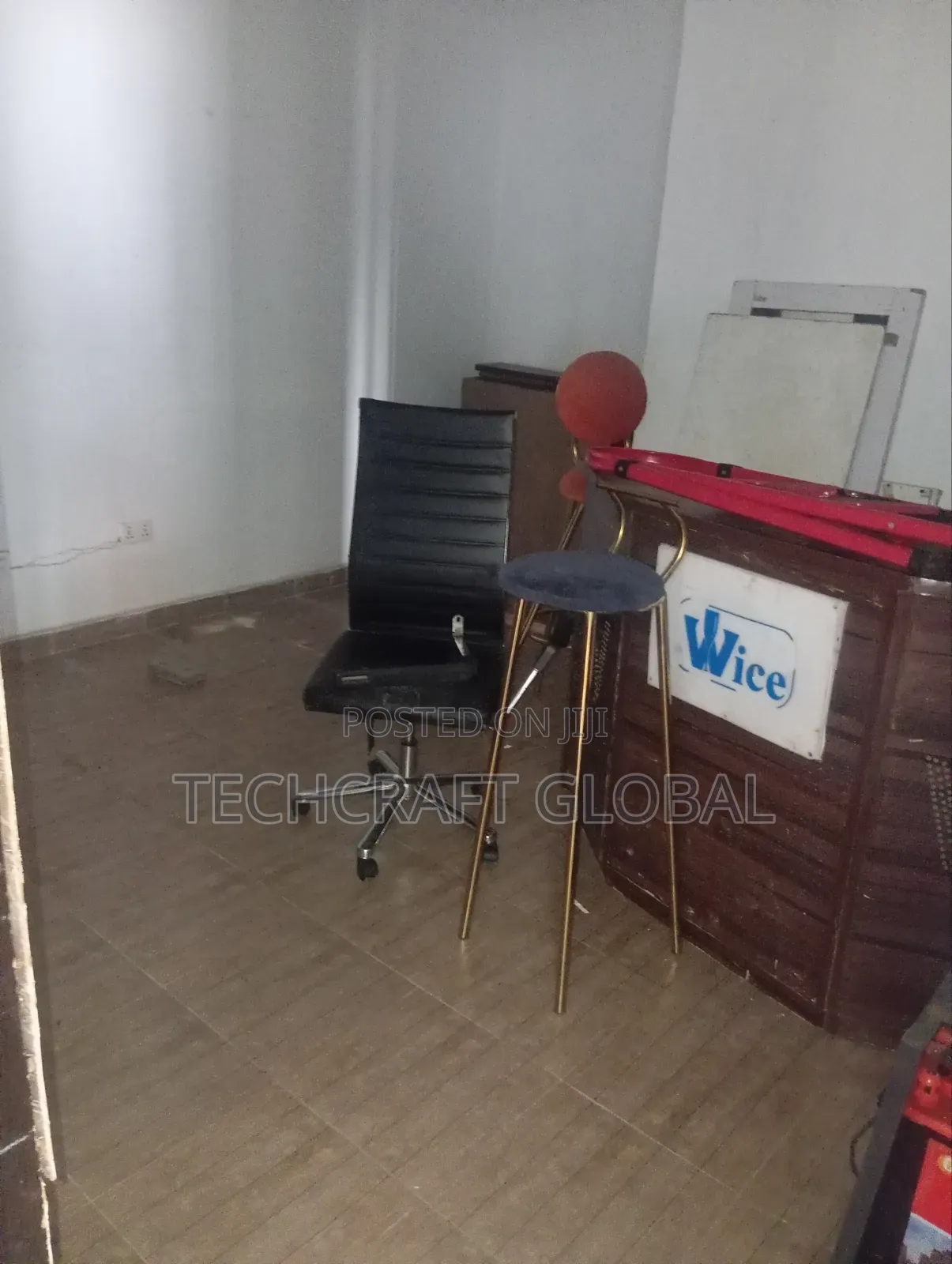 2 in 1 Spacious Shop to Let Directly Facing the Express in Olokonla