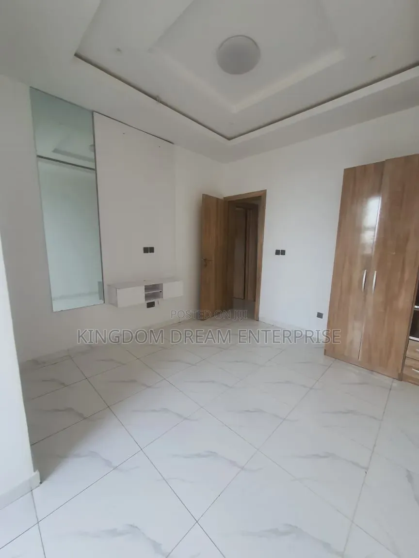 5bdrm Duplex in Orchid Lekki Lagos for sale in Lekki Expressway