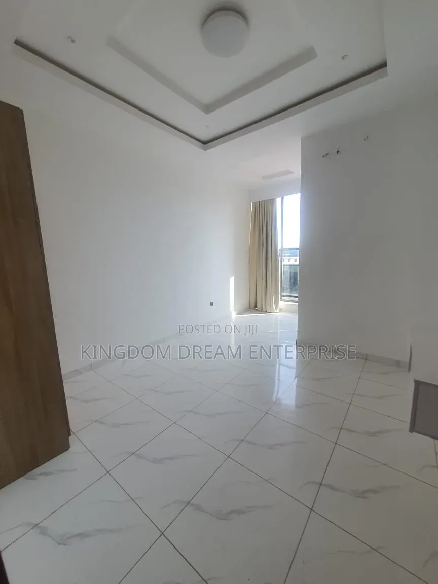 5bdrm Duplex in Orchid Lekki Lagos for sale in Lekki Expressway