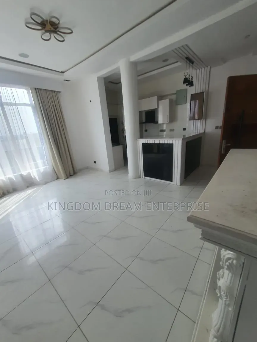 5bdrm Duplex in Orchid Lekki Lagos for sale in Lekki Expressway