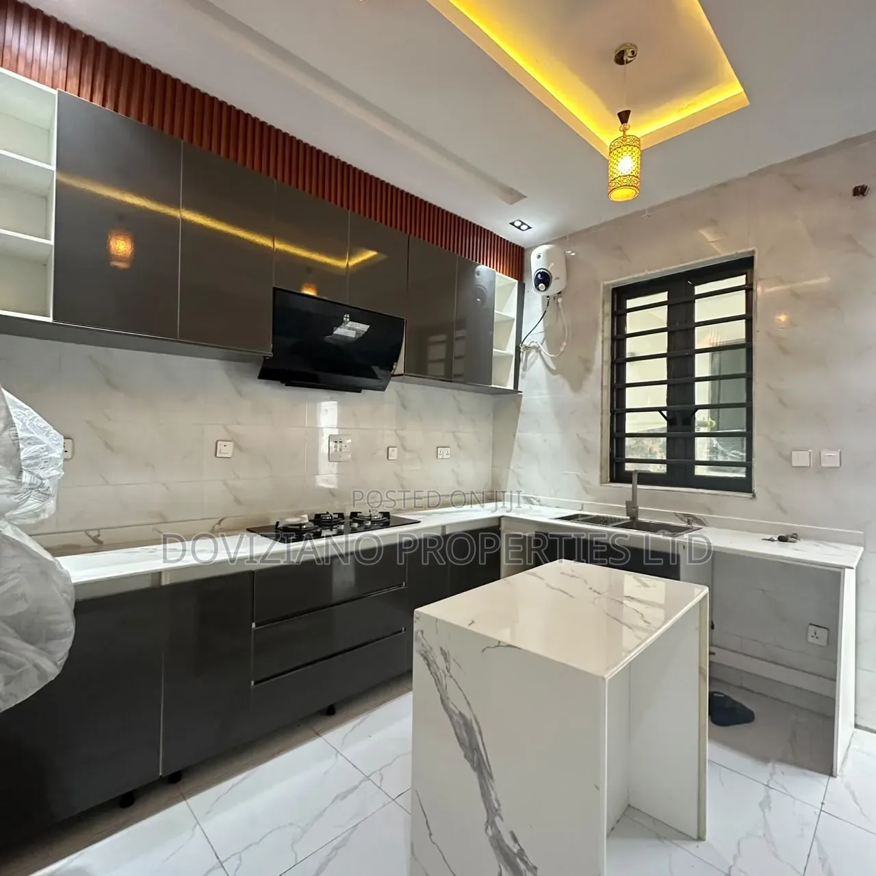 4bdrm Duplex in Ogombo for sale in Ogombo