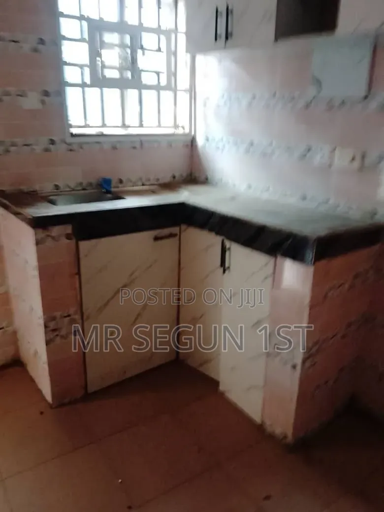 2bdrm Block of Flats in Peace Estate, Akala Express for rent in Akala Express