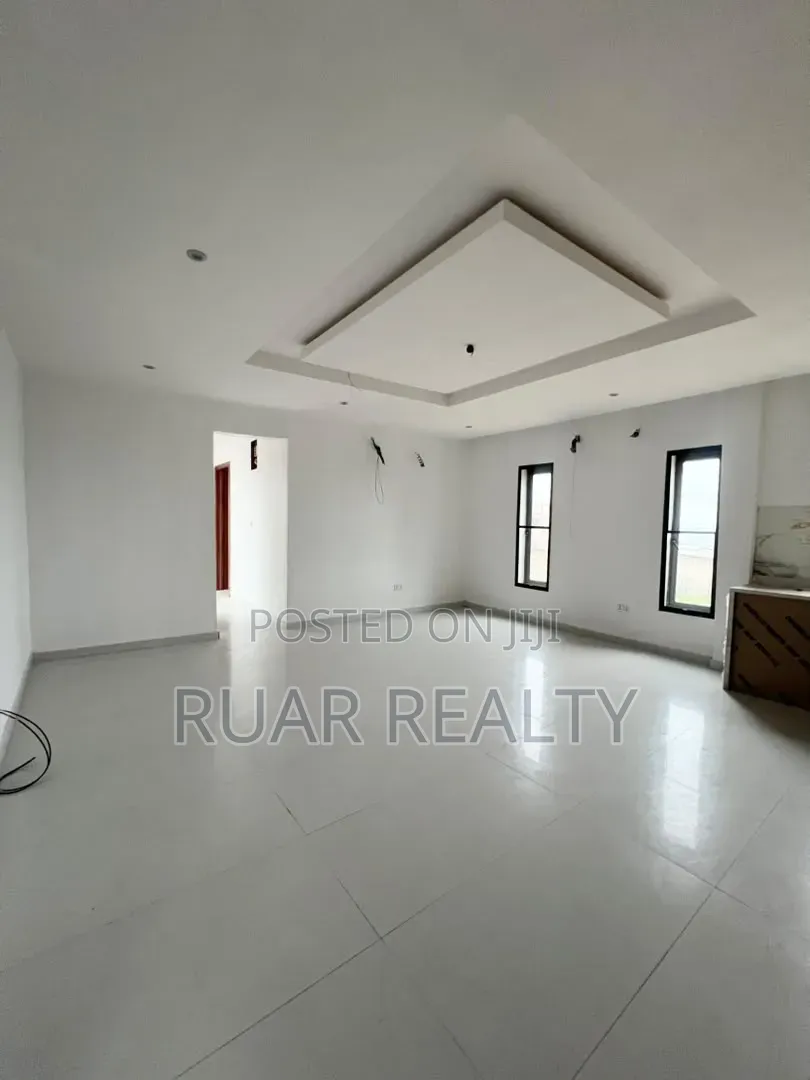 2bdrm Apartment in Lekki Expressway for sale in Lekki Expressway
