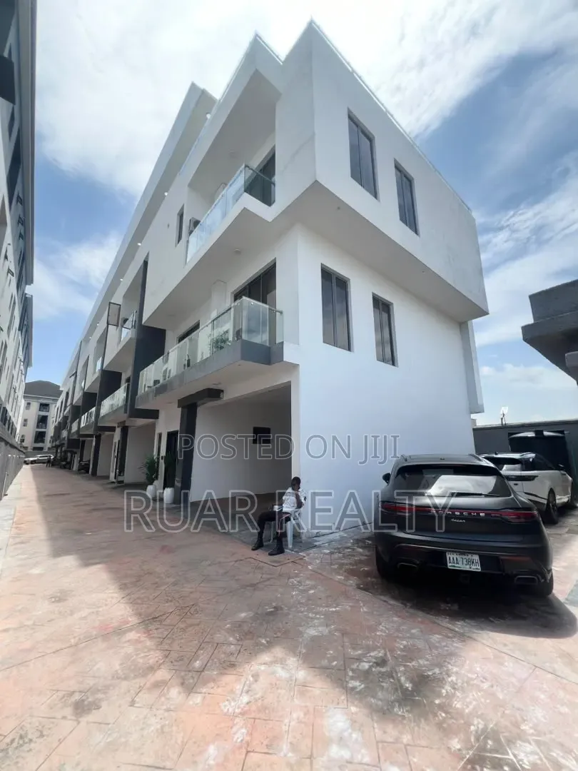 4bdrm Duplex in Victoria Island Extension for sale in Victoria Island Extension