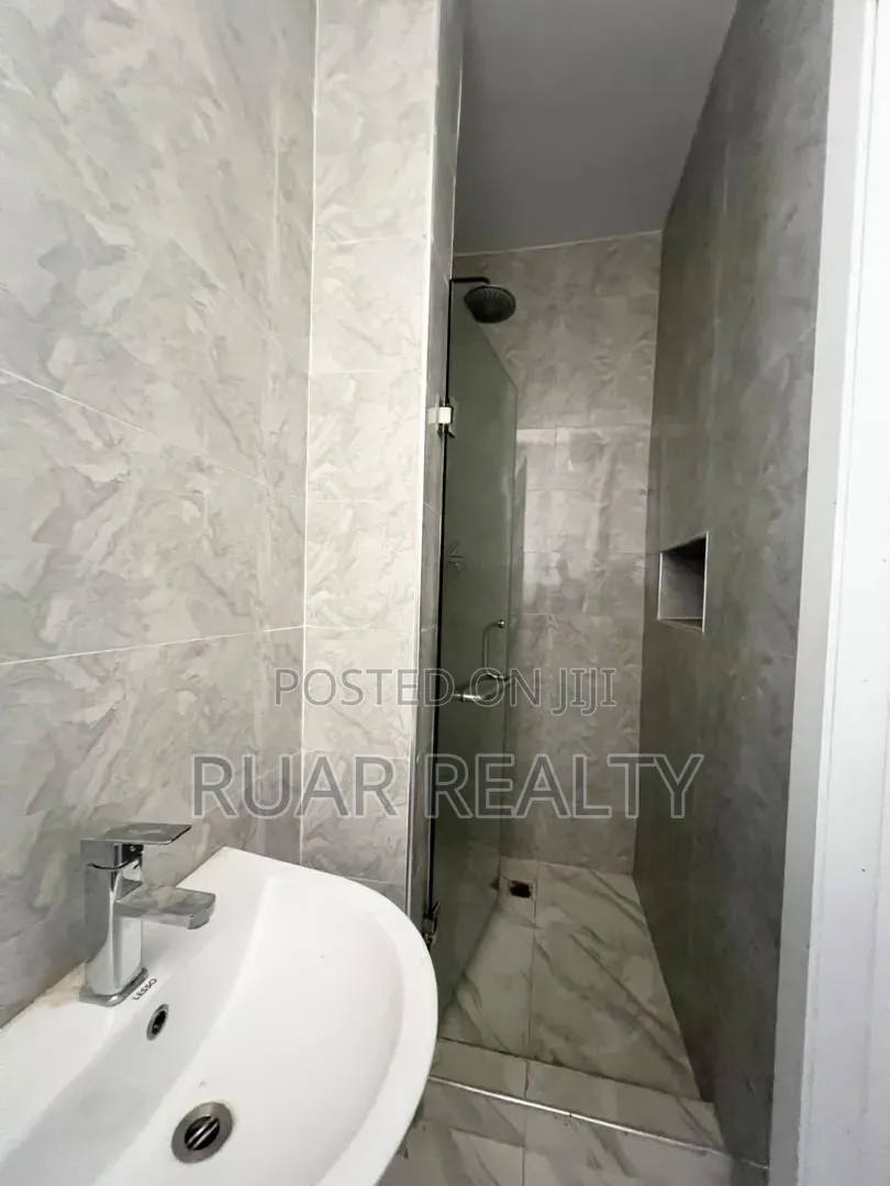 4bdrm Duplex in Victoria Island Extension for sale in Victoria Island Extension