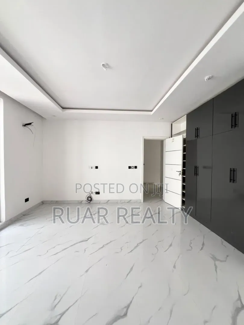 4bdrm Duplex in Victoria Island Extension for sale in Victoria Island Extension