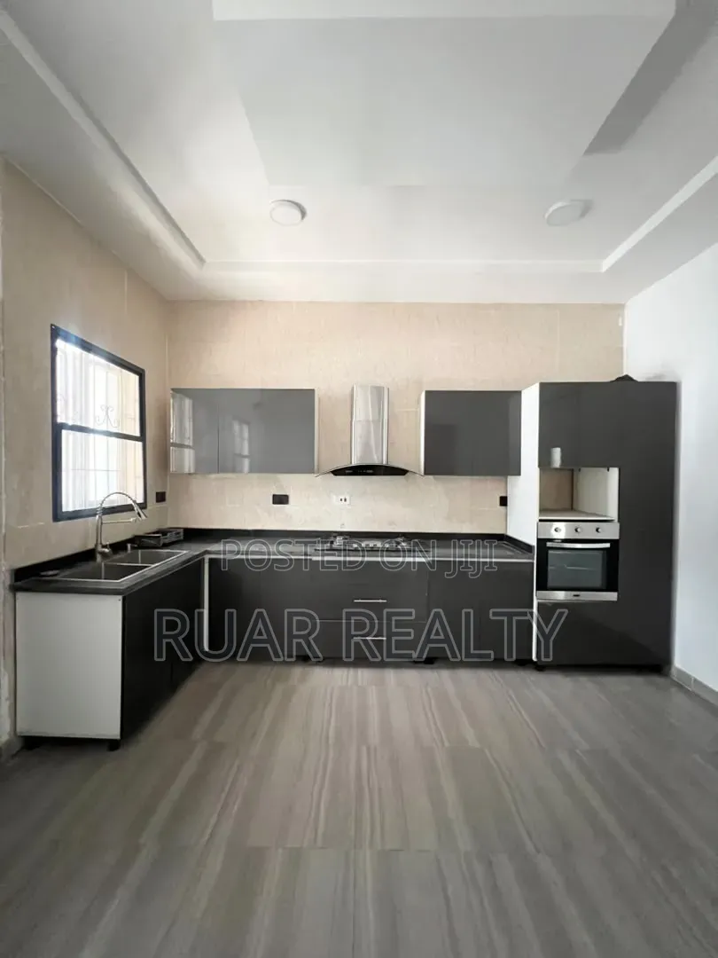 4bdrm Duplex in Victoria Island Extension for sale in Victoria Island Extension