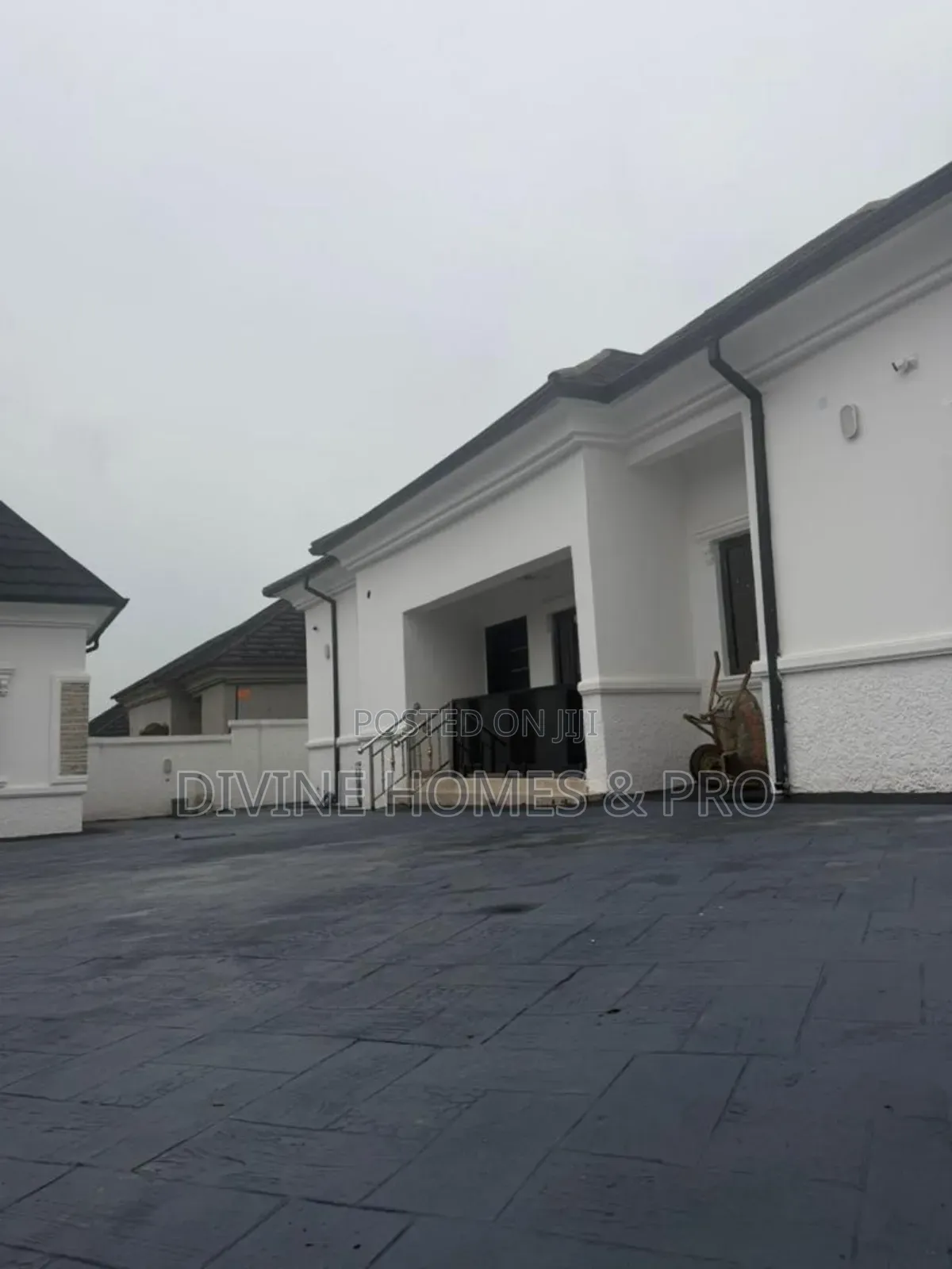 3bdrm Bungalow in Gwarinpa for sale in Gwarinpa