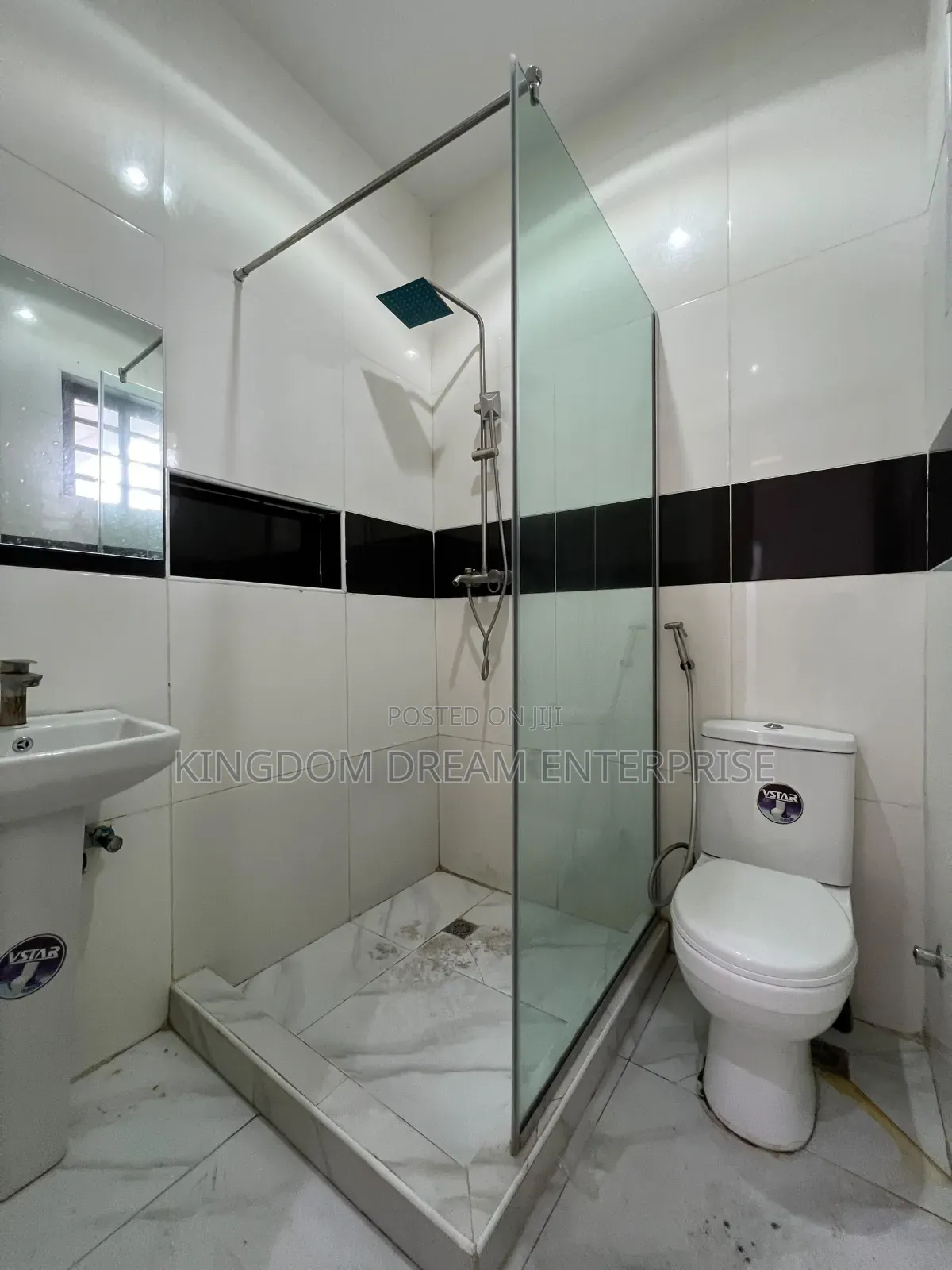 2bdrm Apartment in Ilasan Ikate Lekki for rent in Ikate