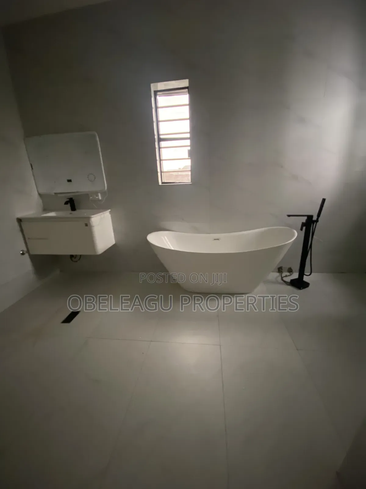5bdrm Duplex in Midland Estate, Apple Junction for sale in Apple Junction