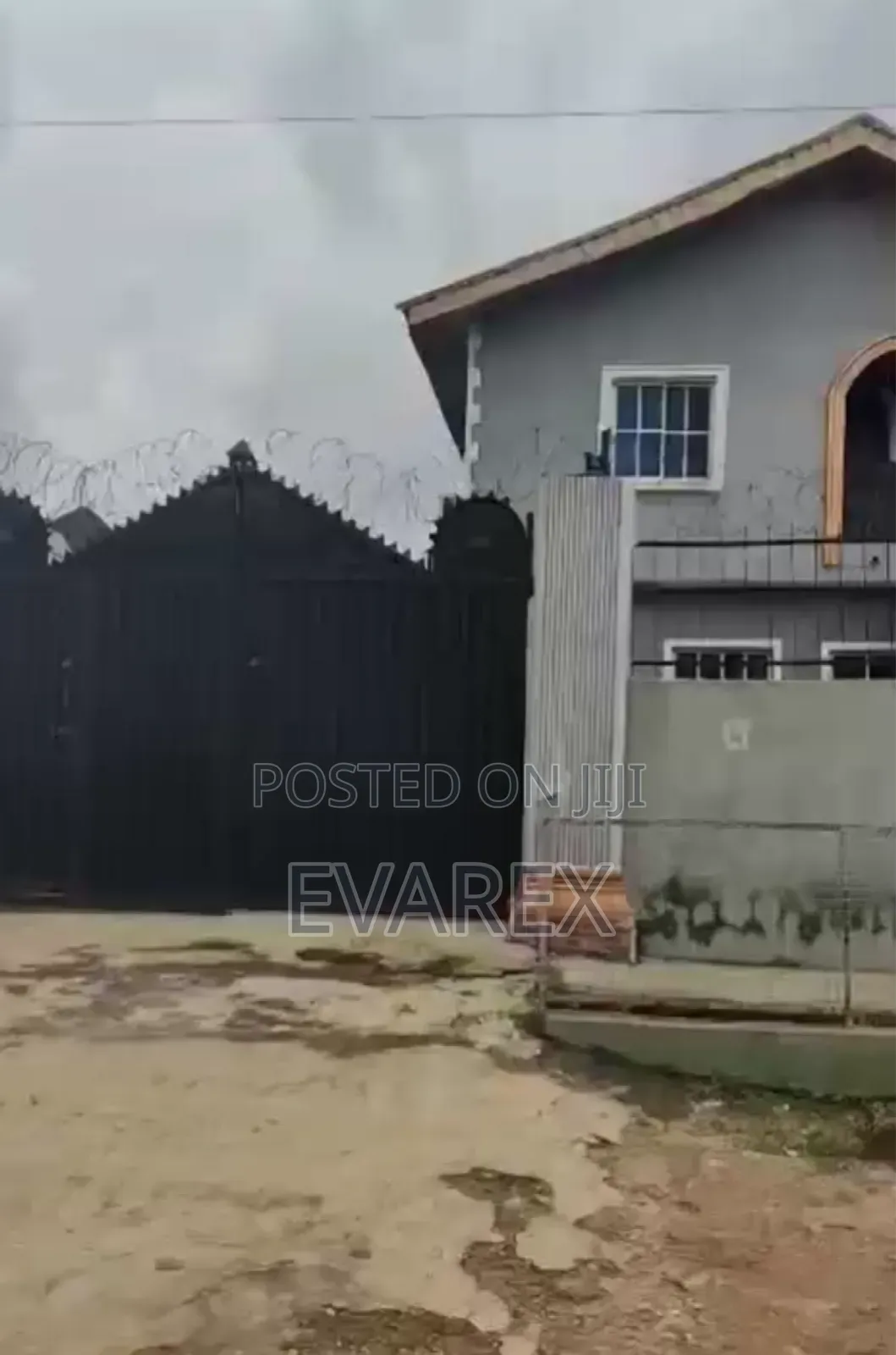 5bdrm Duplex in Iba / Ojo for sale in Iba / Ojo
