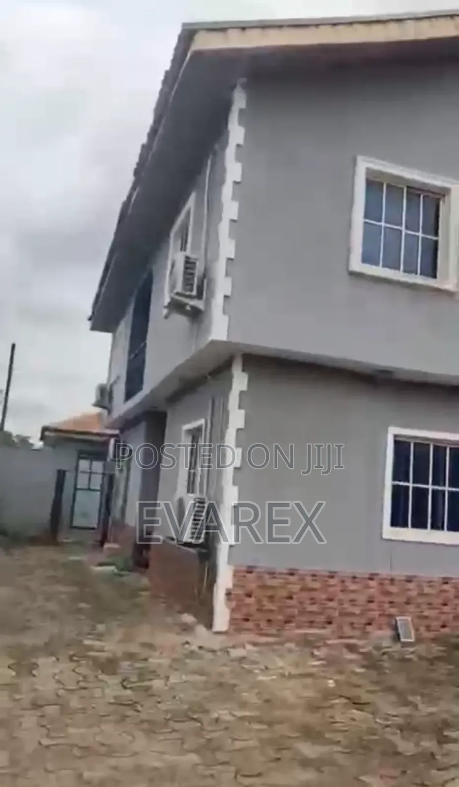 5bdrm Duplex in Iba / Ojo for sale in Iba / Ojo