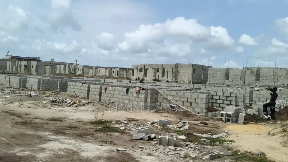 4bdrm Bungalow in Ayhomes Luxury, Lekki Expressway for sale in Lekki Expressway
