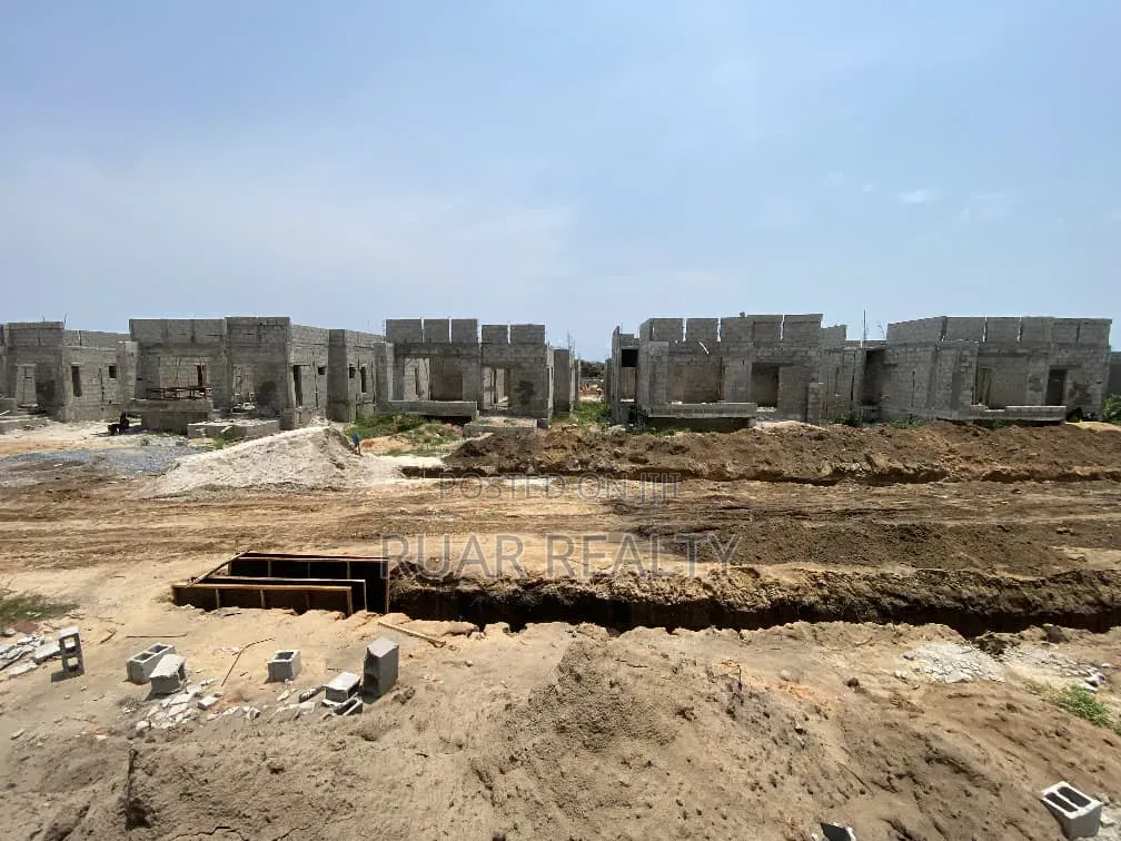 4bdrm Bungalow in Ayhomes Luxury, Lekki Expressway for sale in Lekki Expressway