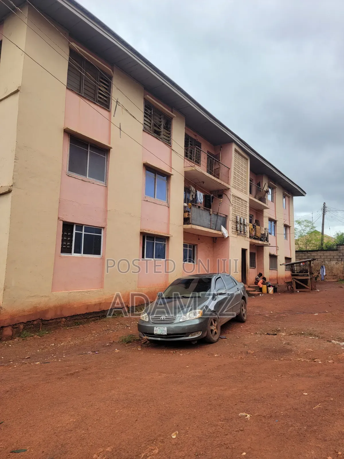 3bdrm Block of Flats in Trans Extension, Enugu for sale in Enugu