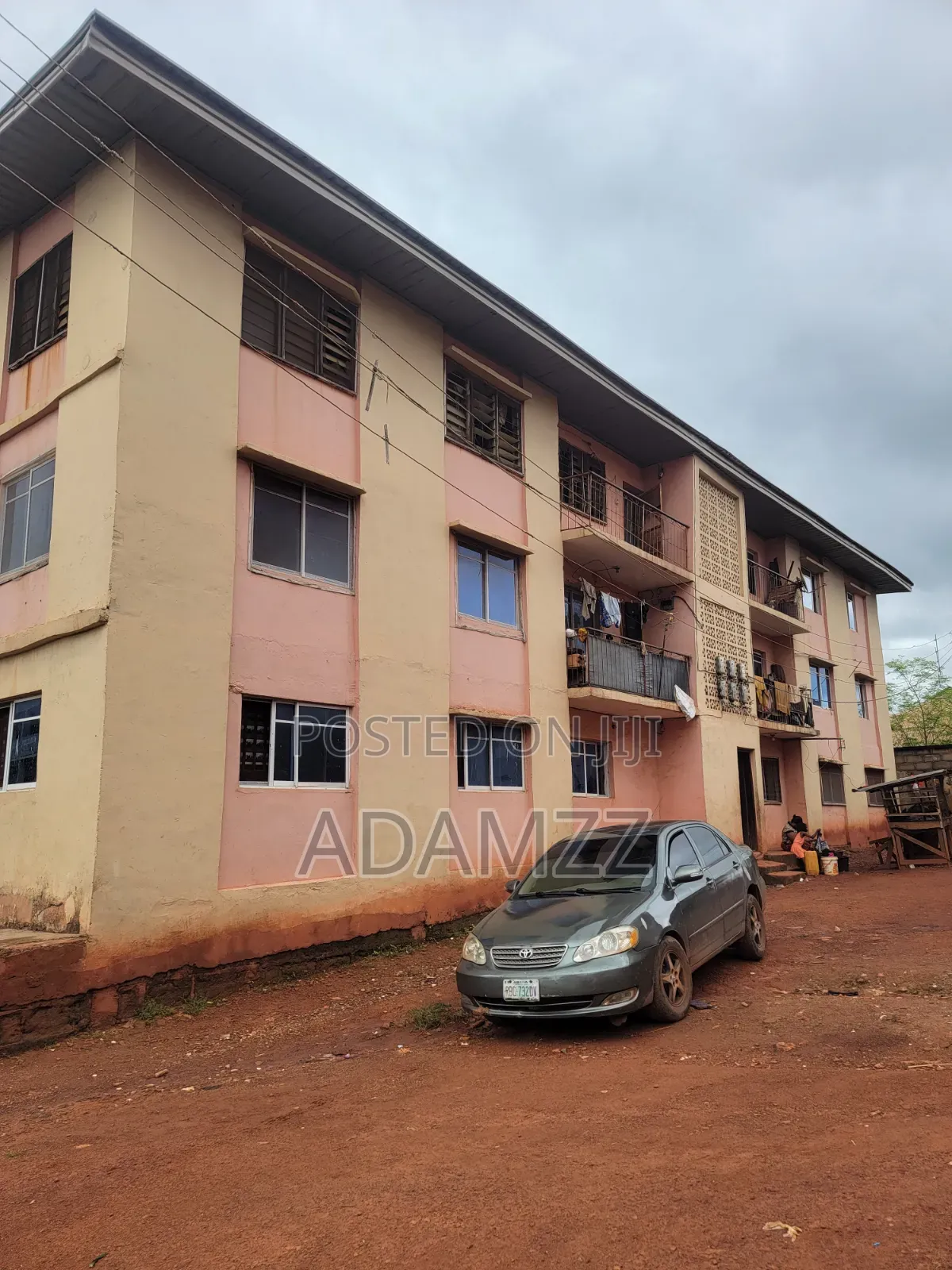 3bdrm Block of Flats in Trans Extension, Enugu for sale in Enugu