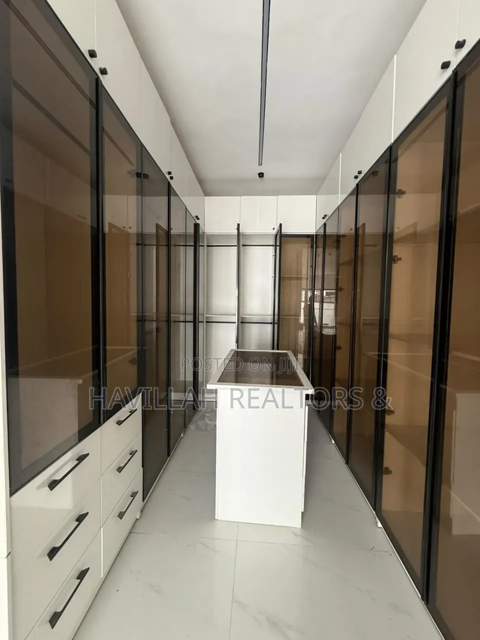 5bdrm Duplex in Lekki Expressway for sale in Lekki Expressway
