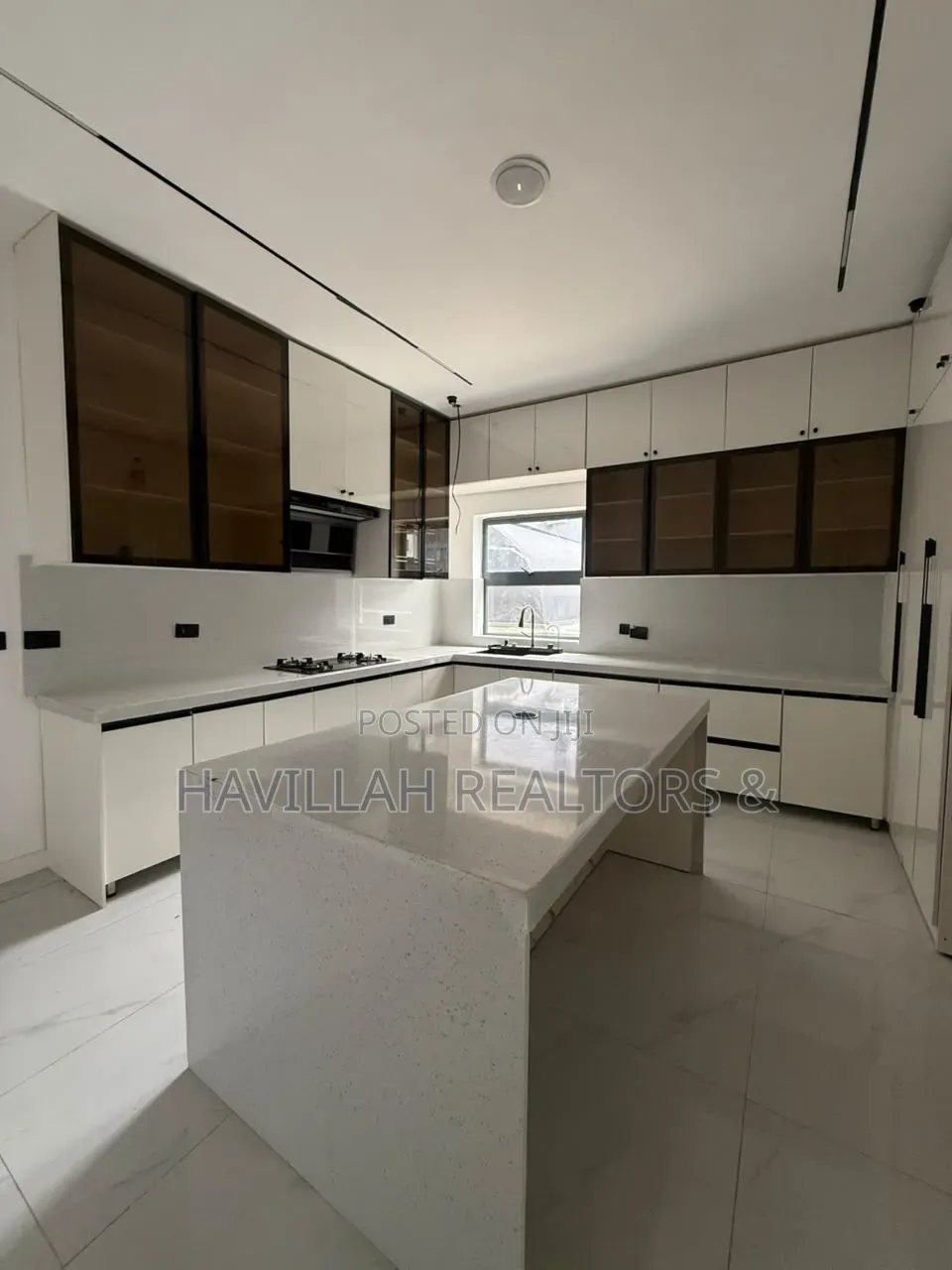 5bdrm Duplex in Lekki Expressway for sale in Lekki Expressway