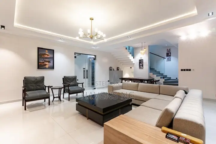 Luxurious 4-Bedroom Triplex for Shortlet | Ikate, Lekki in Ikate